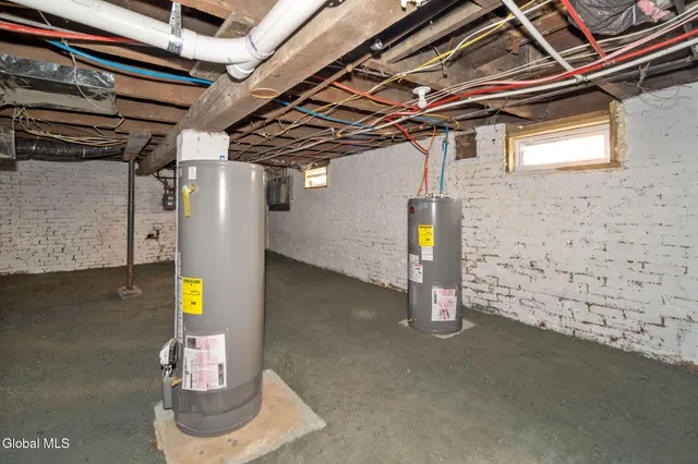 $300,000 | 1006 24th Street, Watervliet, NY 12189