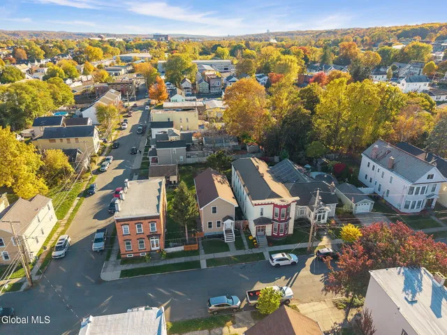 $300,000 | 1006 24th Street, Watervliet, NY 12189