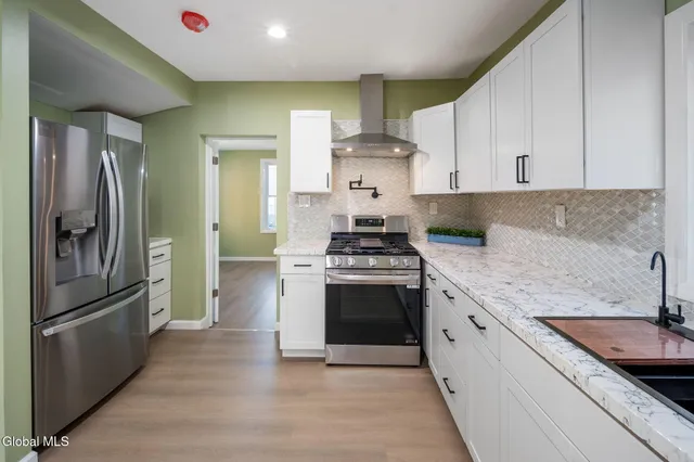 $300,000 | 1006 24th Street, Watervliet, NY 12189