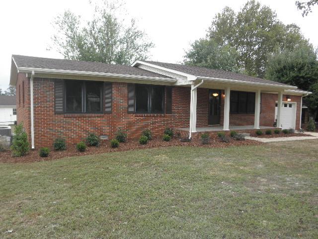 11 Hilltop Road Fayetteville, TN 37334 - Photo 13 of 24 Another view of the front. Front, back and side yards are landscaped.