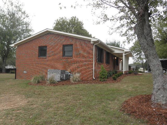 11 Hilltop Road Fayetteville, TN 37334 - Photo 15 of 24 Side view