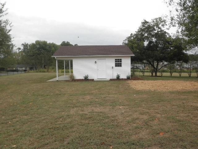 11 Hilltop Road Fayetteville, TN 37334 - Photo 23 of 24 Detached garage