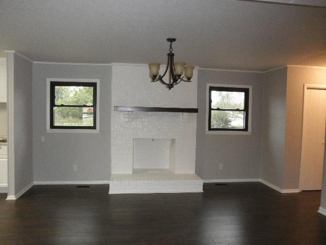 11 Hilltop Road Fayetteville, TN 37334 - Photo 3 of 24 Dining room or dining/family room features fireplace
