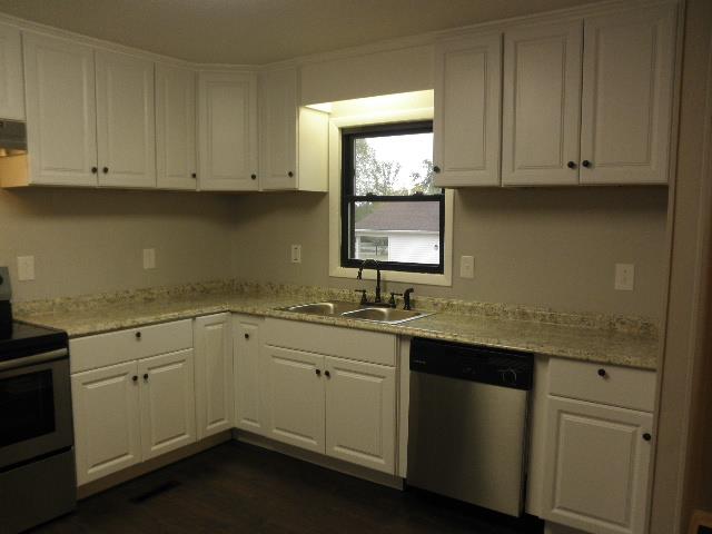 11 Hilltop Road Fayetteville, TN 37334 - Photo 5 of 24 View two of the kitchen