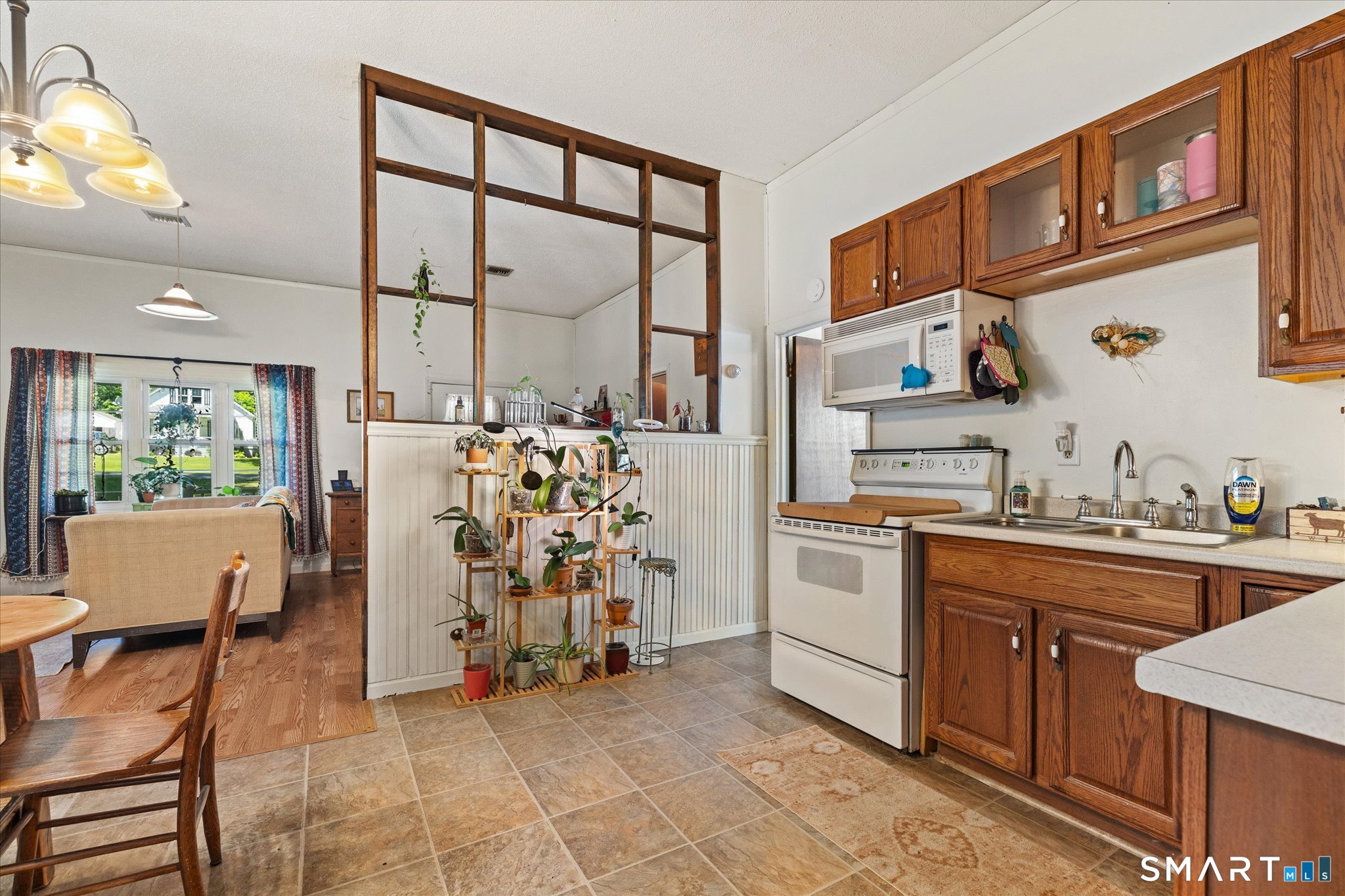 817 Thompson Road Thompson, CT 06277 - Photo 10 of 26