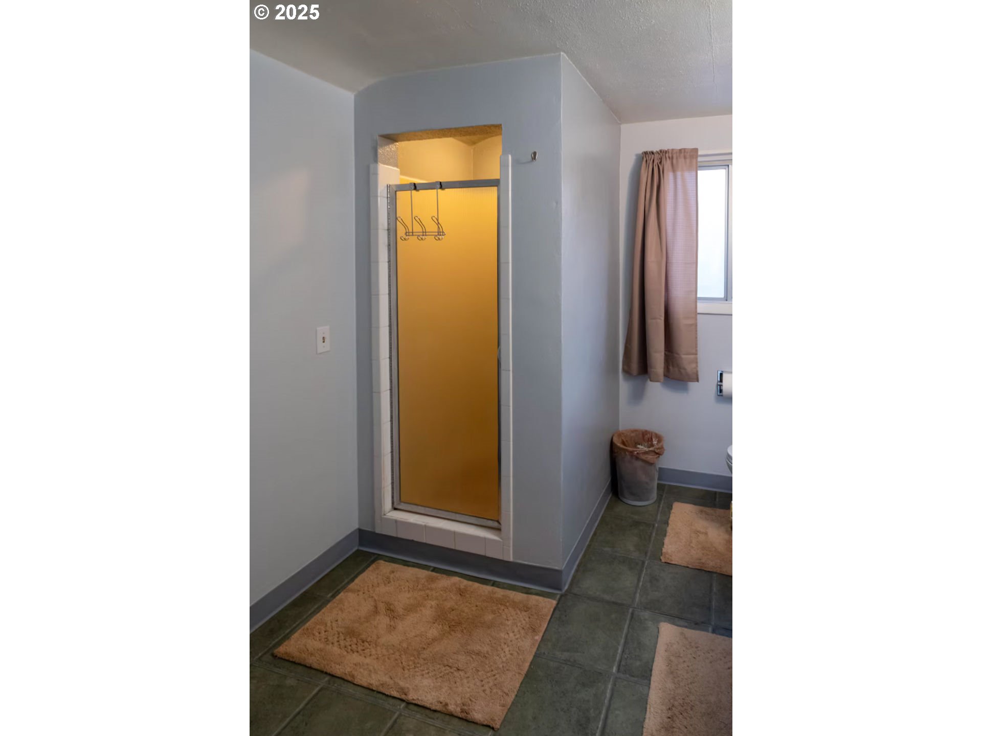207 West D Street Springfield, OR 97477 - Photo 24 of 37