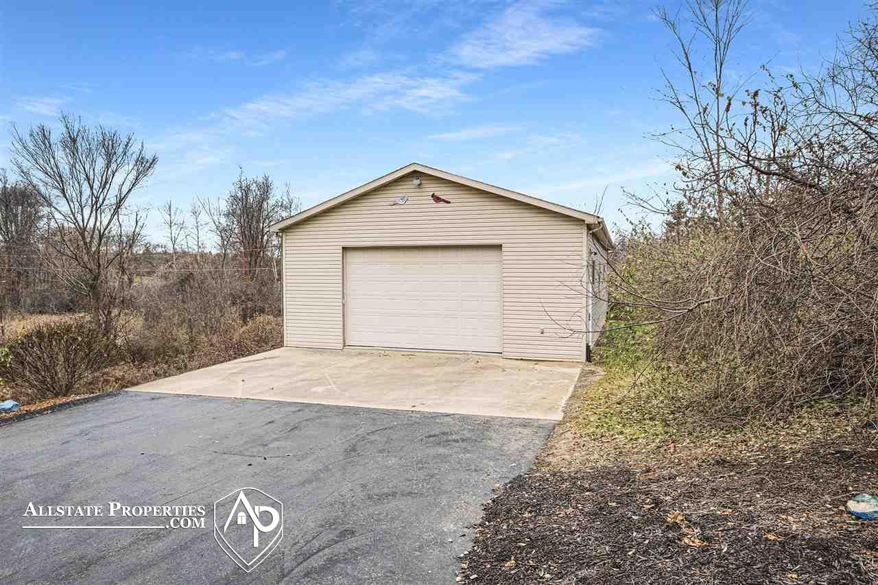 6055 Tripp Road Holly, MI 48442 - Photo 25 of 29 50068878-24.JPG