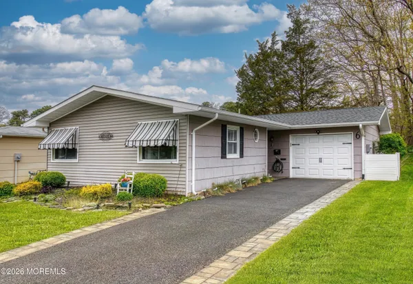 $439,900 | 6 Bryant Road, Unit 6, Brick, NJ 08724