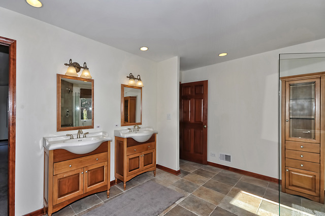 44W660 Rohrsen Road Hampshire, IL 60140 - Photo 9 of 25