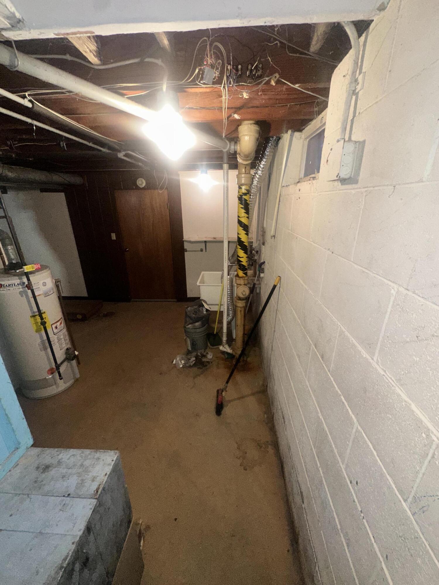 3750 South 90th Street Milwaukee, WI 53228 - Photo 16 of 38 IMG_1750