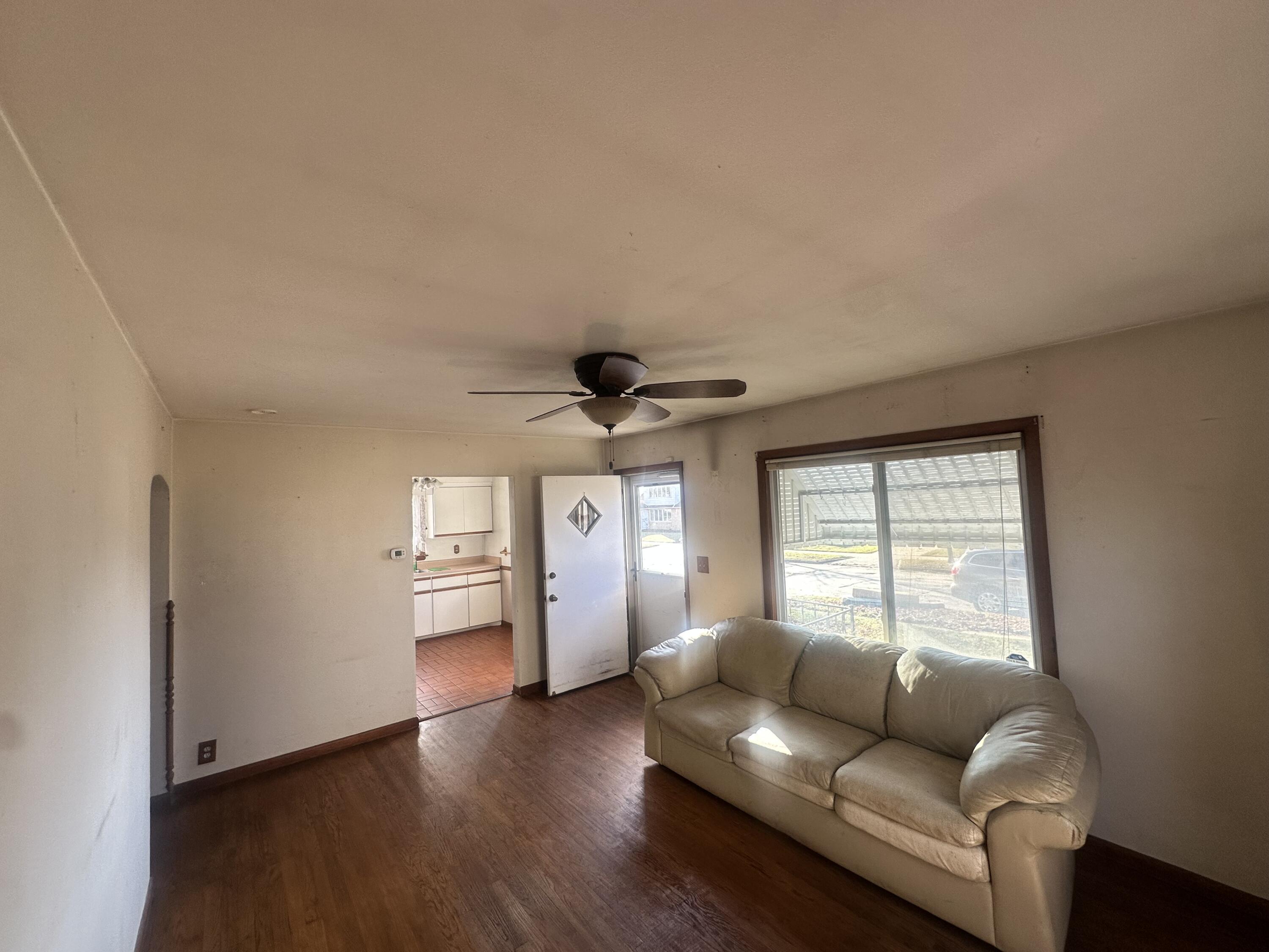 3750 South 90th Street Milwaukee, WI 53228 - Photo 5 of 38 IMG_1740