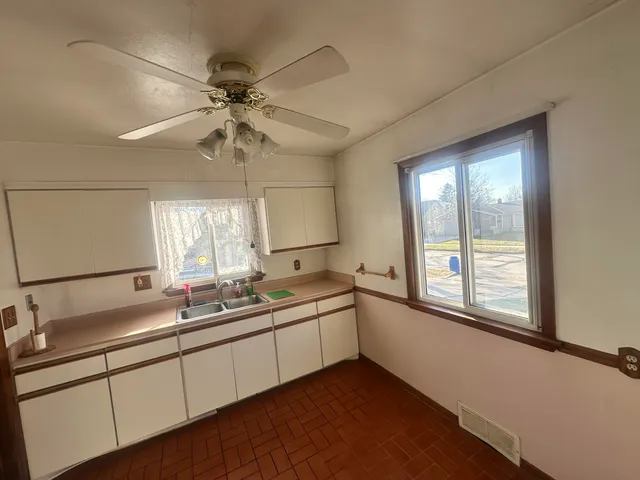 $165,000 | 3750 South 90th Street, Milwaukee, WI 53228