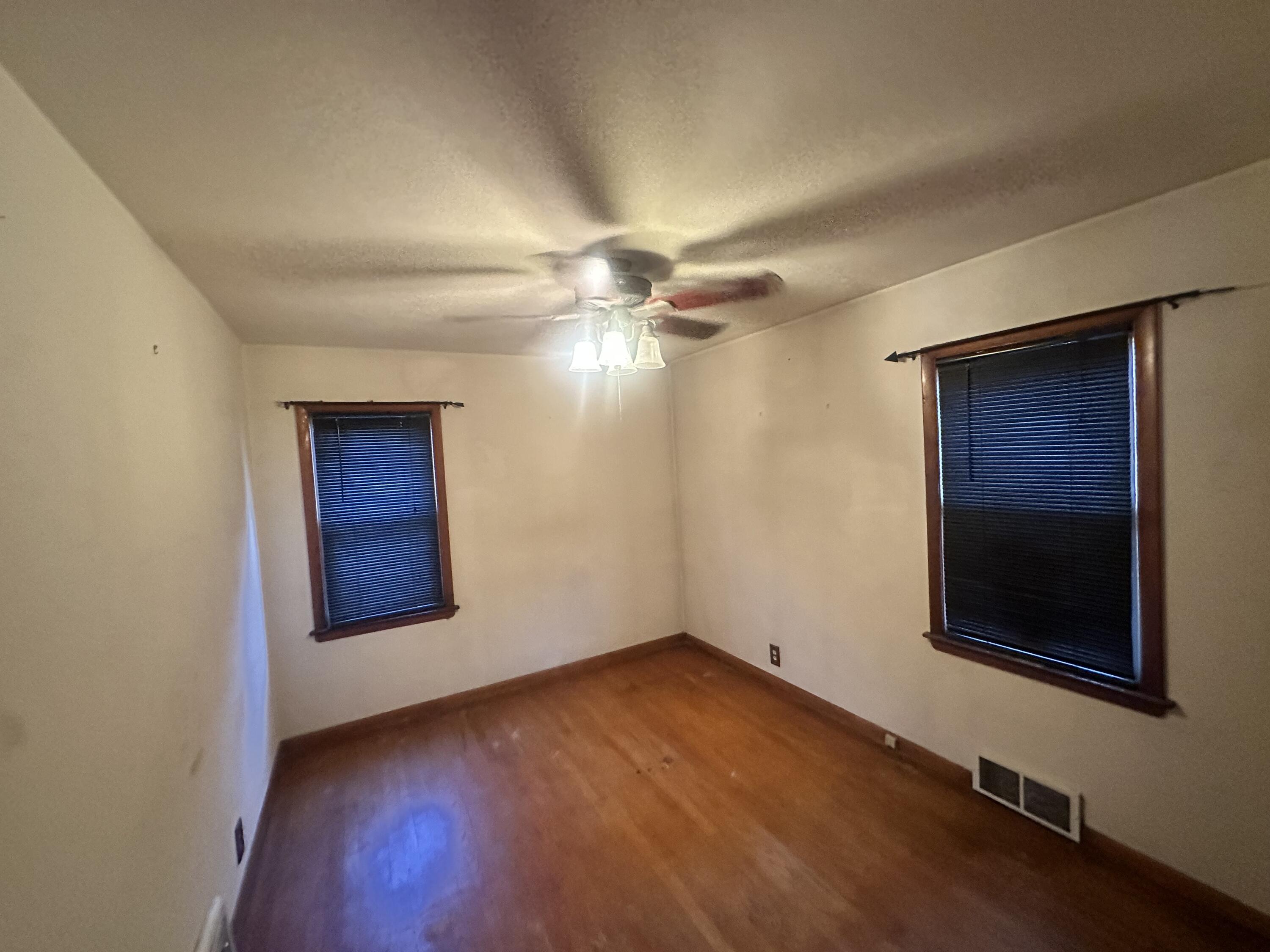 3750 South 90th Street Milwaukee, WI 53228 - Photo 8 of 38 IMG_1741