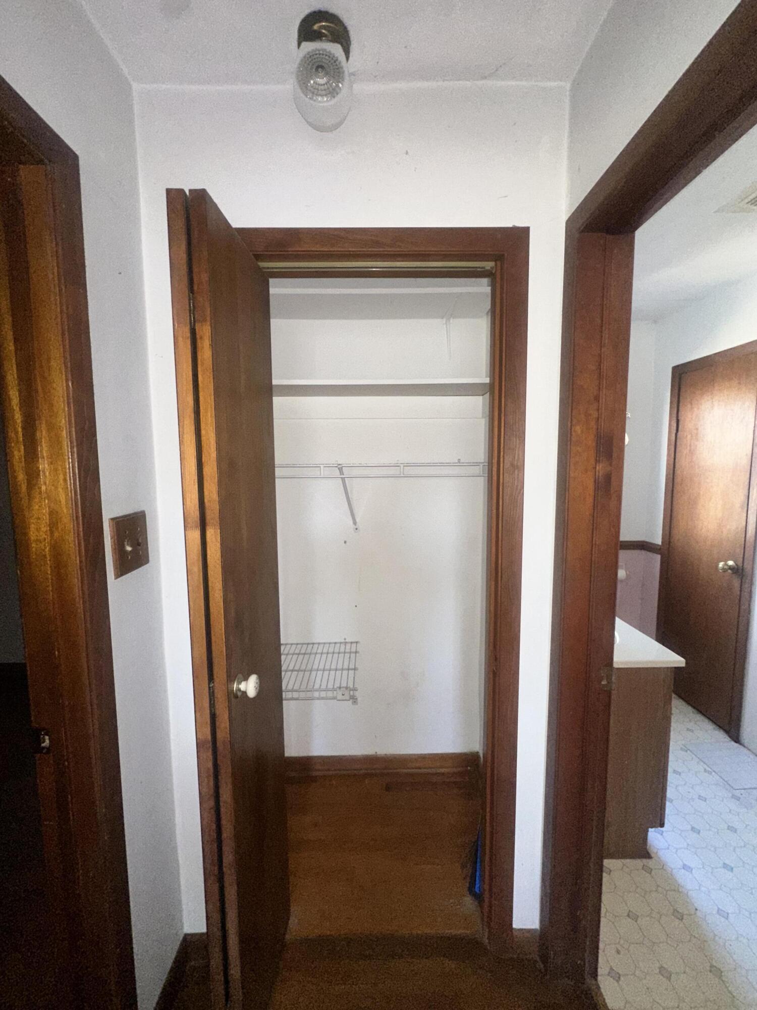 3750 South 90th Street Milwaukee, WI 53228 - Photo 9 of 38 IMG_1744