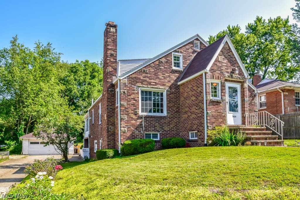 1629 Ferndale Road Northwest Canton, OH 44709 - Photo 1 of 35 Absolutely charming 4 bedroom, 3 full bath brick home on a double parcel lot!
