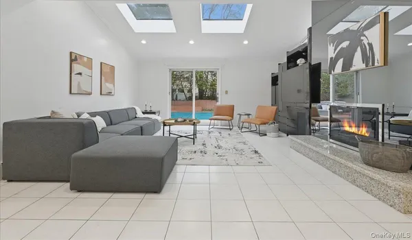 $1,528,888 | 74 Rockland Drive, Jericho, NY 11753