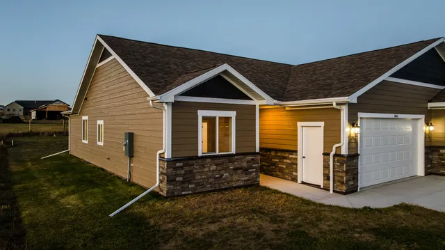 $370,000 | 1461 Stone Rdg Dr., Ranchester, WY 82839
