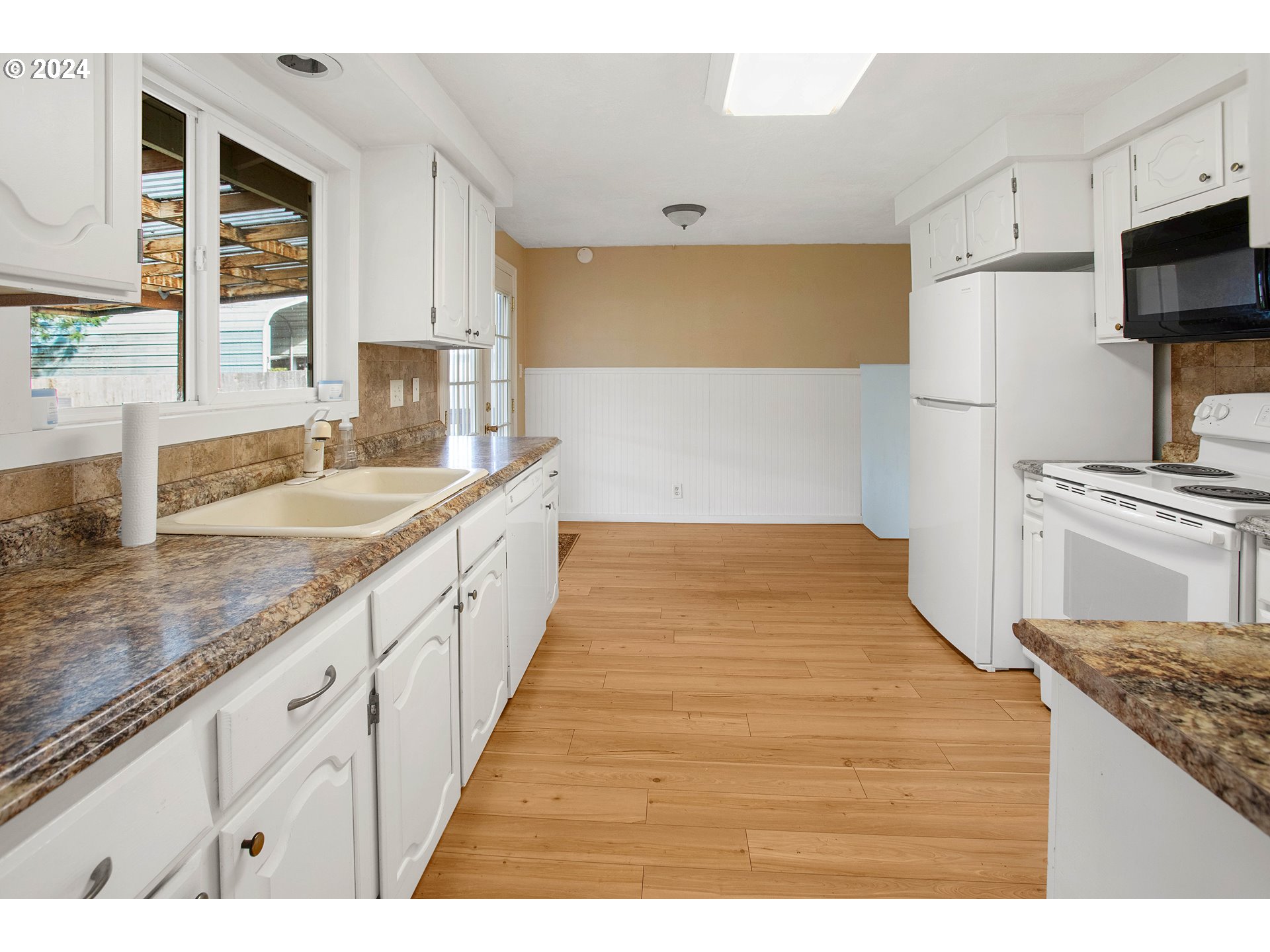 3100 Ridgeway Drive Reedsport, OR 97467 - Photo 14 of 37 Gallery Image 14