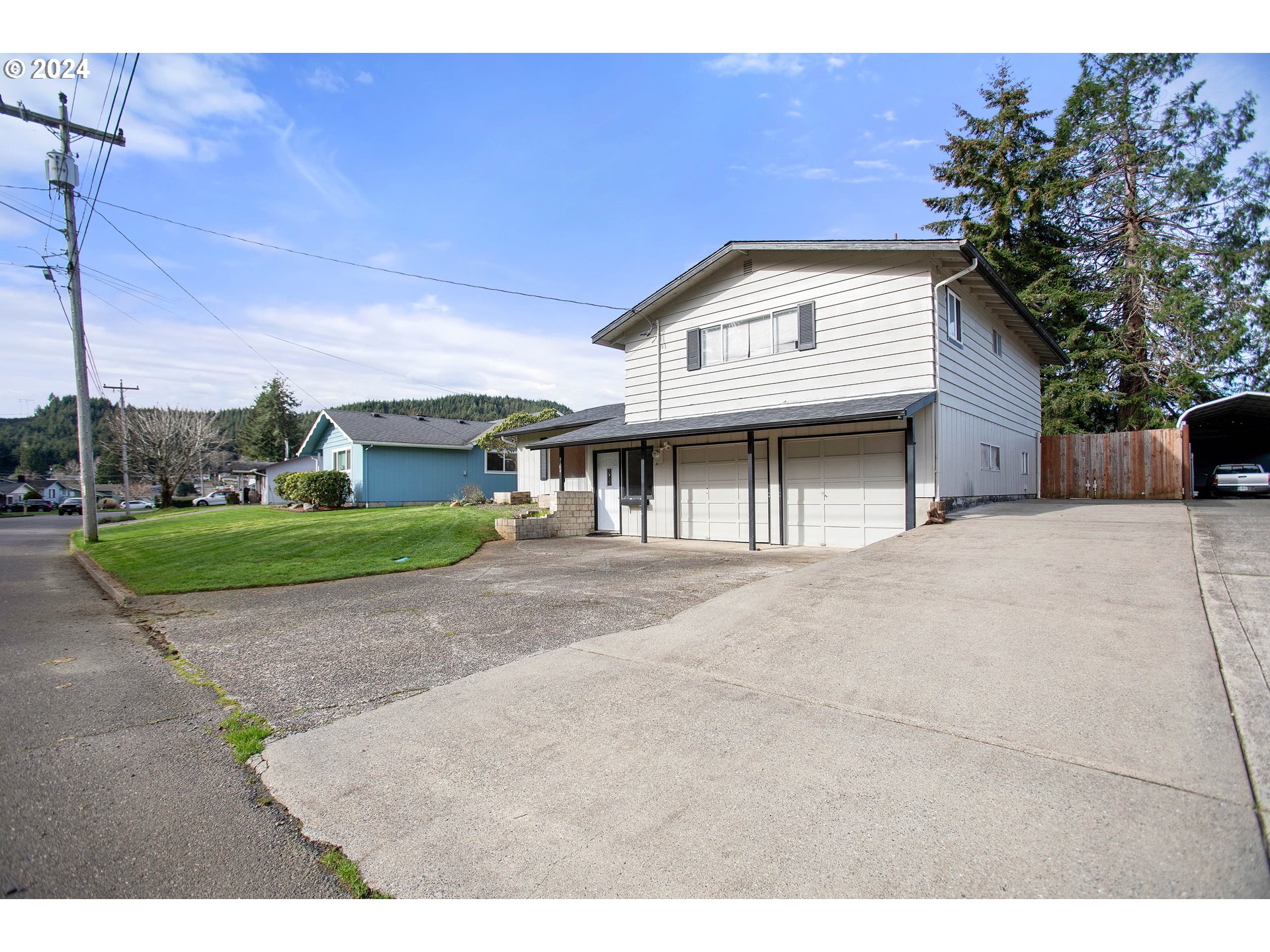 3100 Ridgeway Drive Reedsport, OR 97467 - Photo 3 of 37 Gallery Image 3