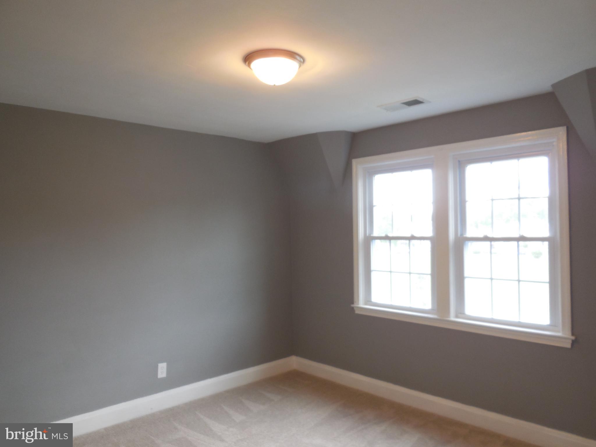 2444 Keyway Baltimore, MD 21222 - Photo 16 of 27