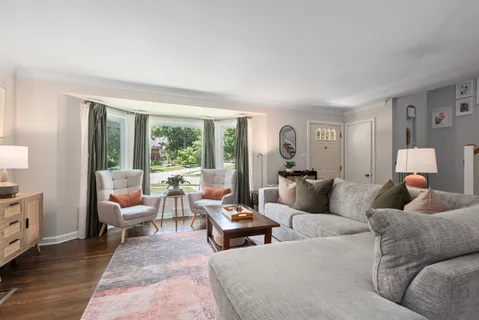 $449,000 | 10831 South Longwood Drive, Chicago, IL 60643