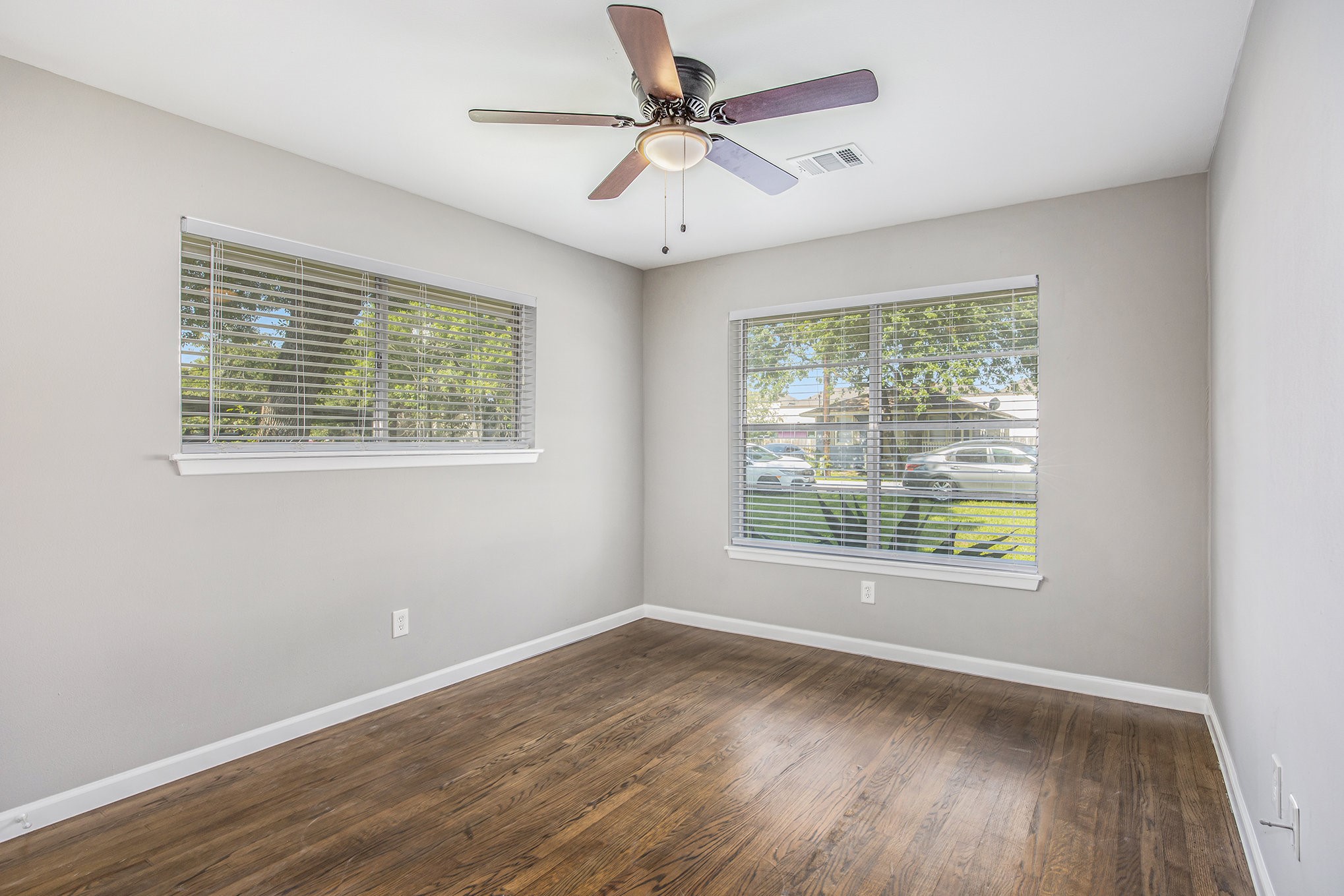 2902 Helberg Road Houston, TX 77092 - Photo 20 of 25 Gallery Image 20