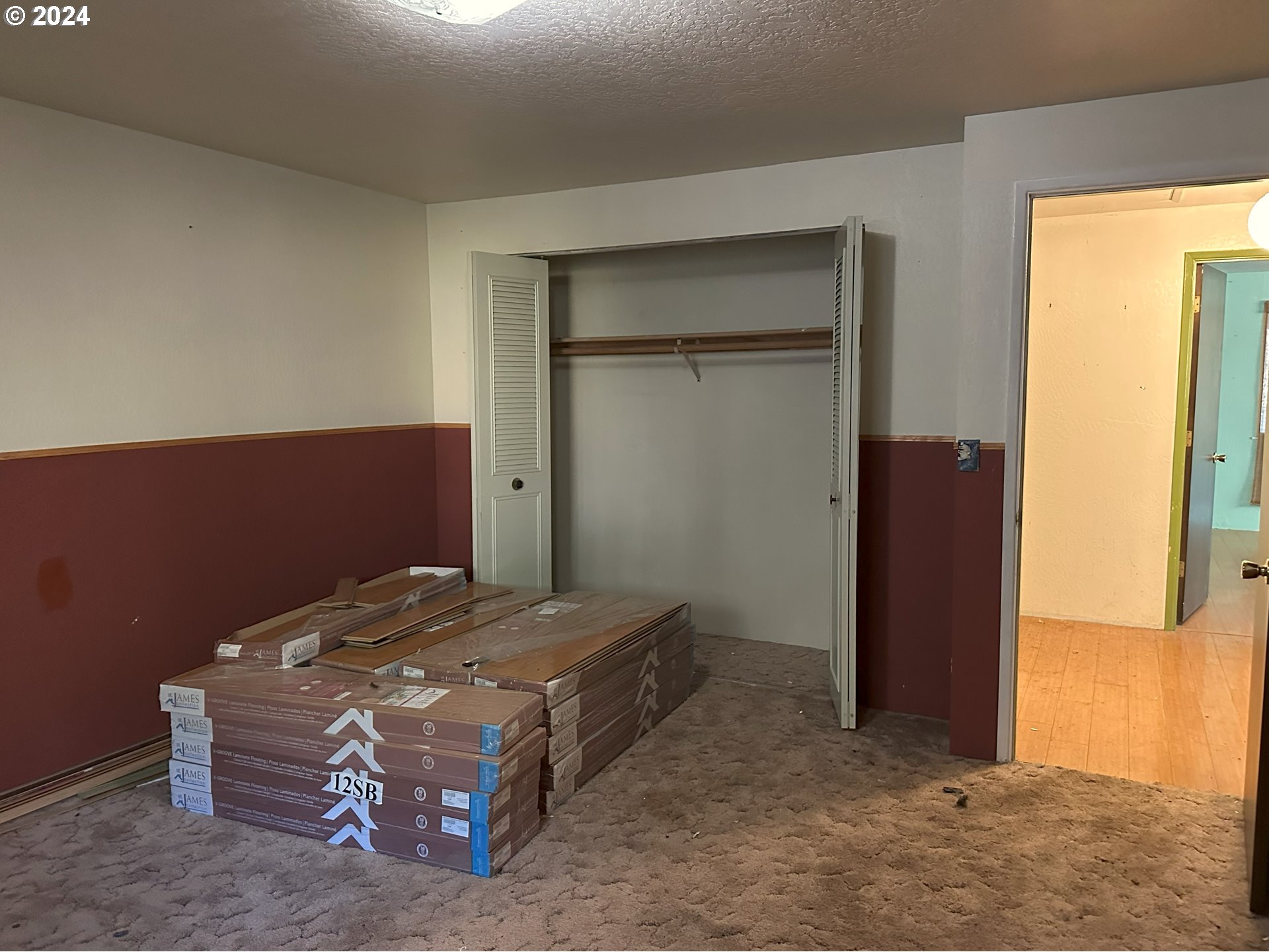 90314 Baker Road Elmira, OR 97437 - Photo 24 of 40 Bedroom