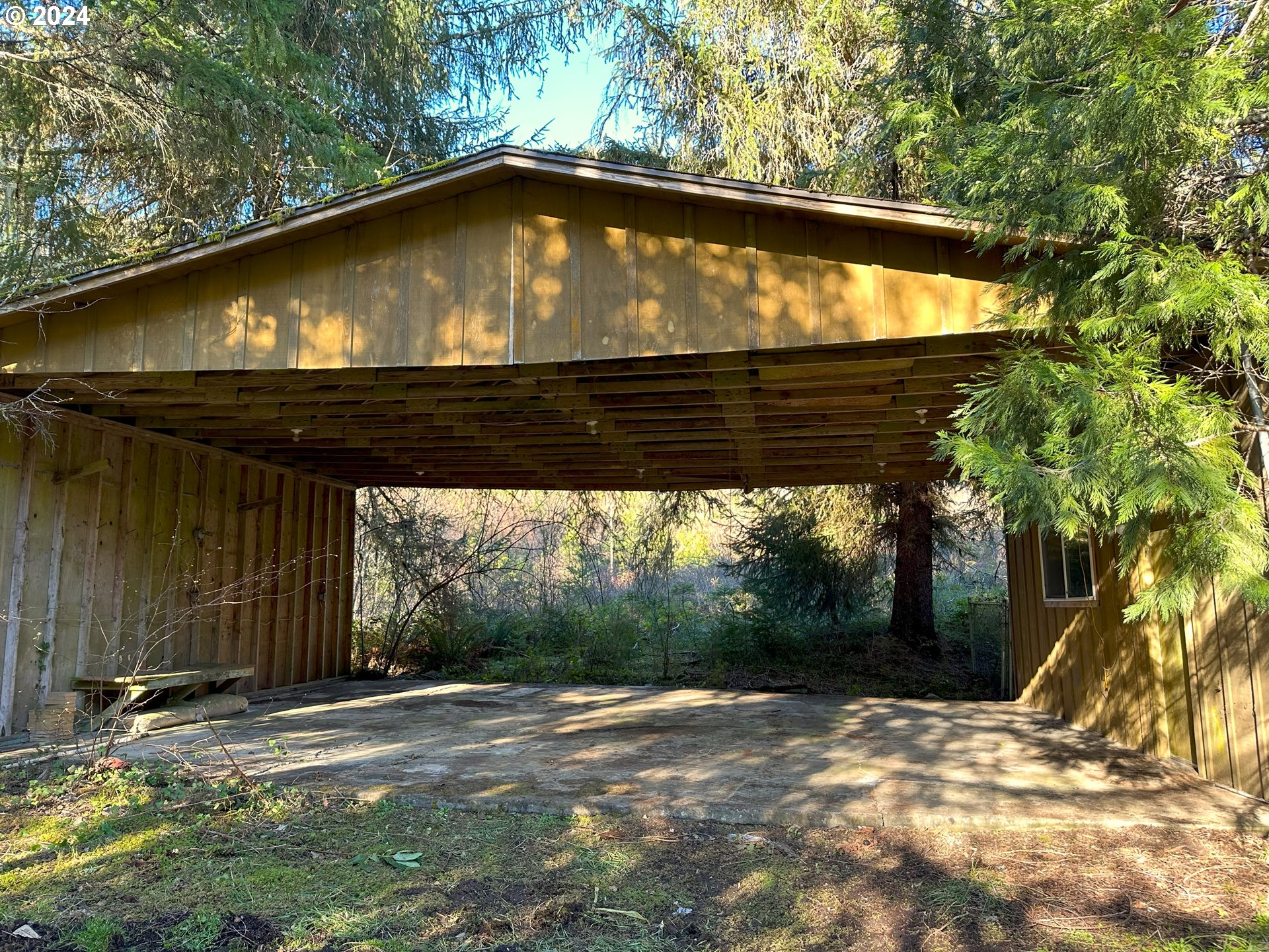 90314 Baker Road Elmira, OR 97437 - Photo 30 of 40 Carport