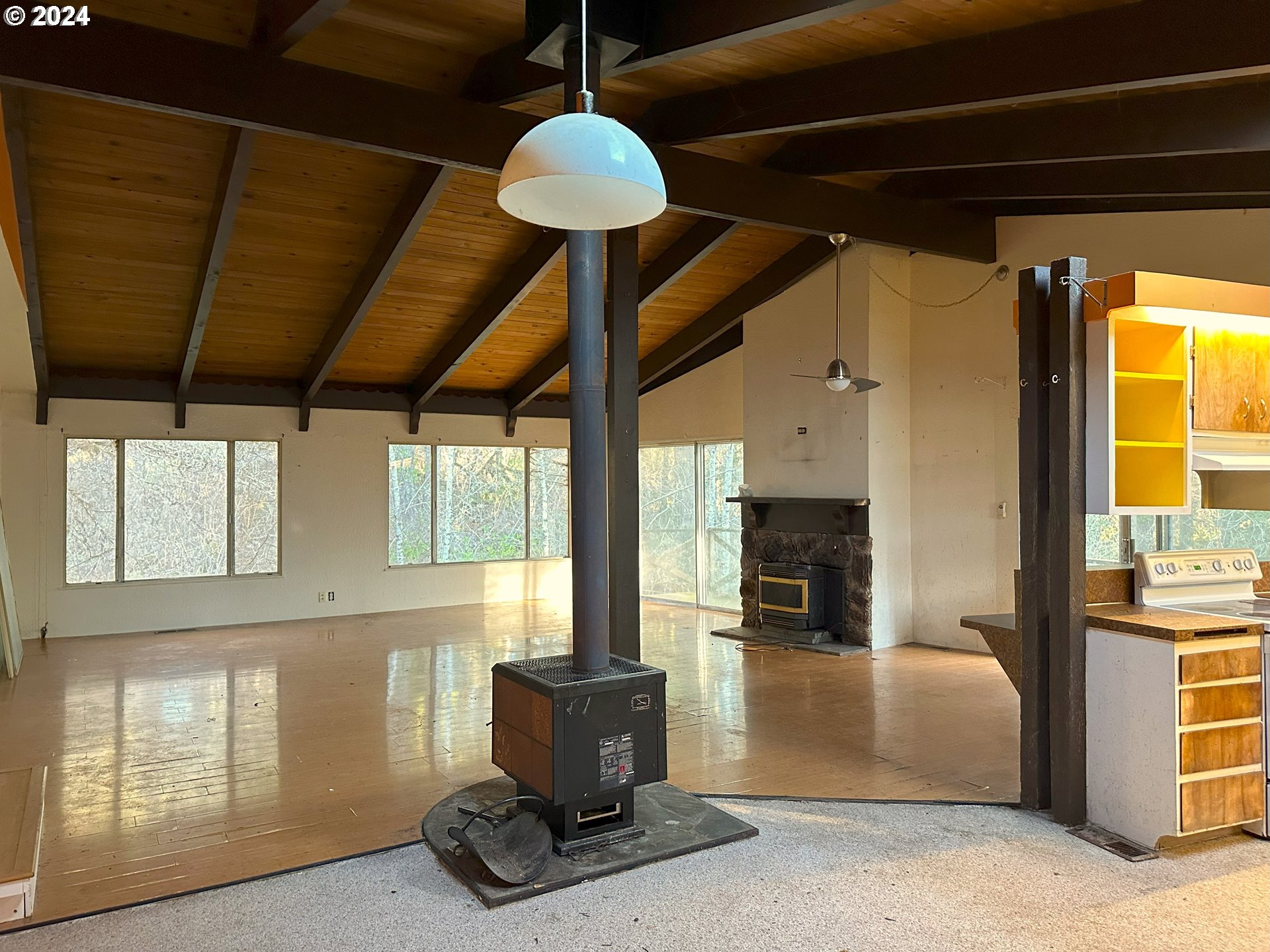 90314 Baker Road Elmira, OR 97437 - Photo 10 of 40 Fireplace Wood Burning Stove/Insert