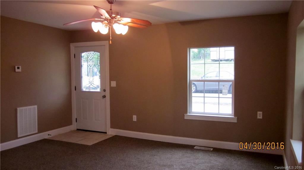 1009 Ruth Avenue Kannapolis, NC 28083 - Photo 5 of 9 Gallery Image 5