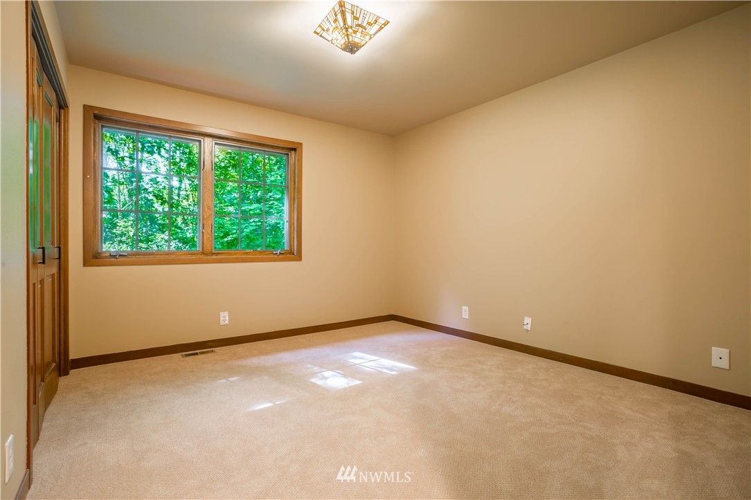 16243 Mountain View Road Mount Vernon, WA 98274 - Photo 17 of 25 Gallery Image 17