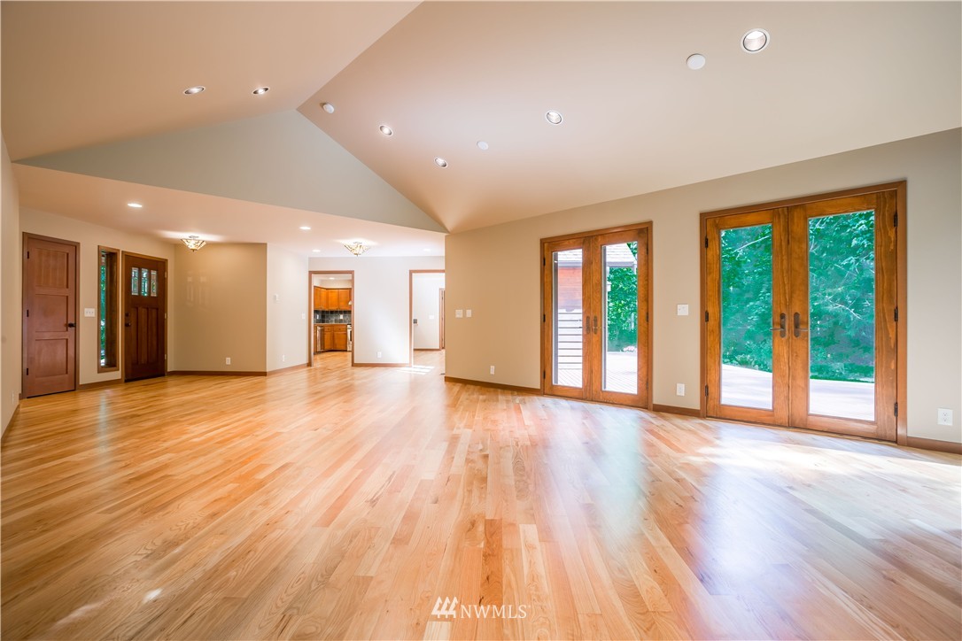 16243 Mountain View Road Mount Vernon, WA 98274 - Photo 6 of 25 Gallery Image 6
