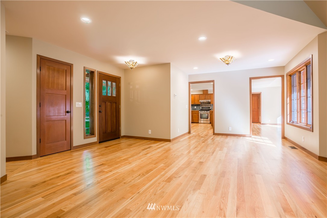 16243 Mountain View Road Mount Vernon, WA 98274 - Photo 7 of 25 Gallery Image 7