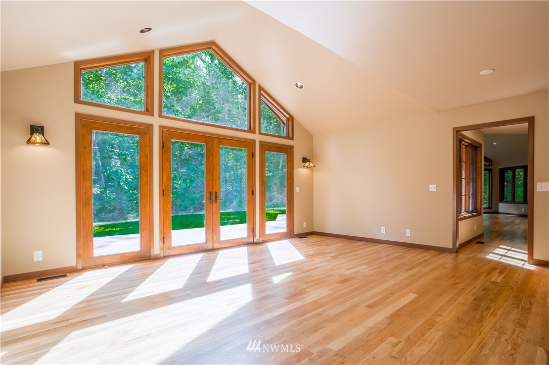 16243 Mountain View Road Mount Vernon, WA 98274 - Photo 10 of 25 Gallery Image 10