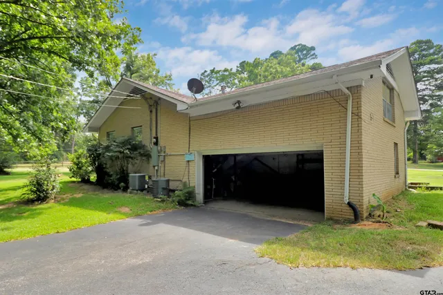 $399,900 | 17645 East Us Highway, Rusk, TX 75785