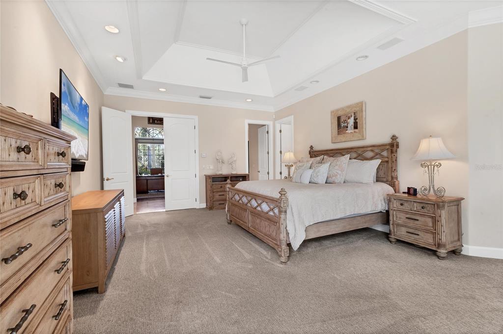 896 Macewen Drive Osprey, FL 34229 - Photo 11 of 46