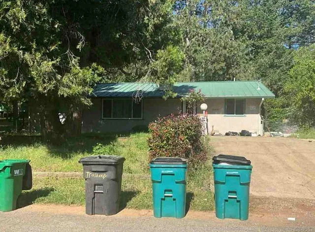 $264,800 | 20450 Lakeview Drive, Lakehead, CA 96051