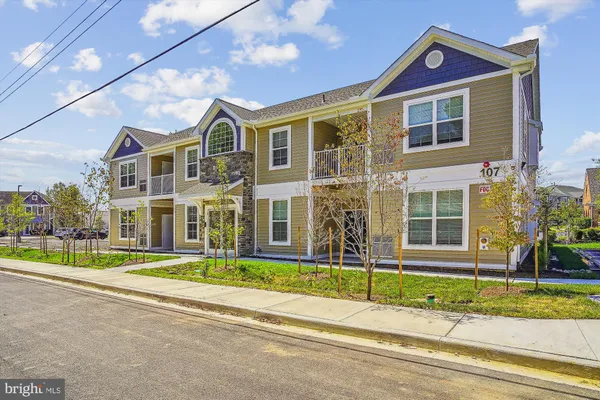 $1,800 | 107 Dundee Avenue, Unit 203, Chester, MD 21619