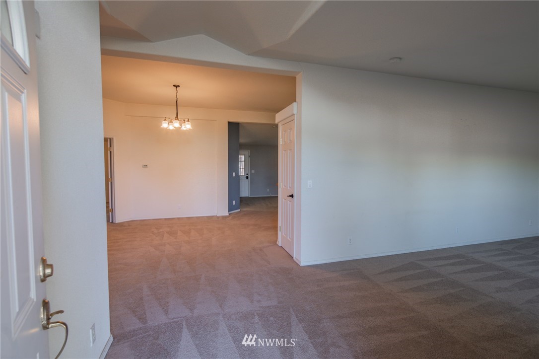 700 Lyons Road Ellensburg, WA 98926 - Photo 3 of 34 Gallery Image 3