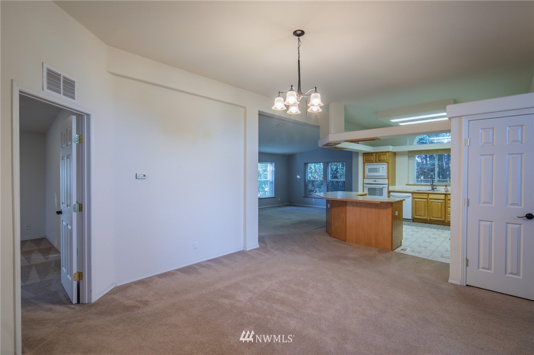 700 Lyons Road Ellensburg, WA 98926 - Photo 5 of 34 Gallery Image 5