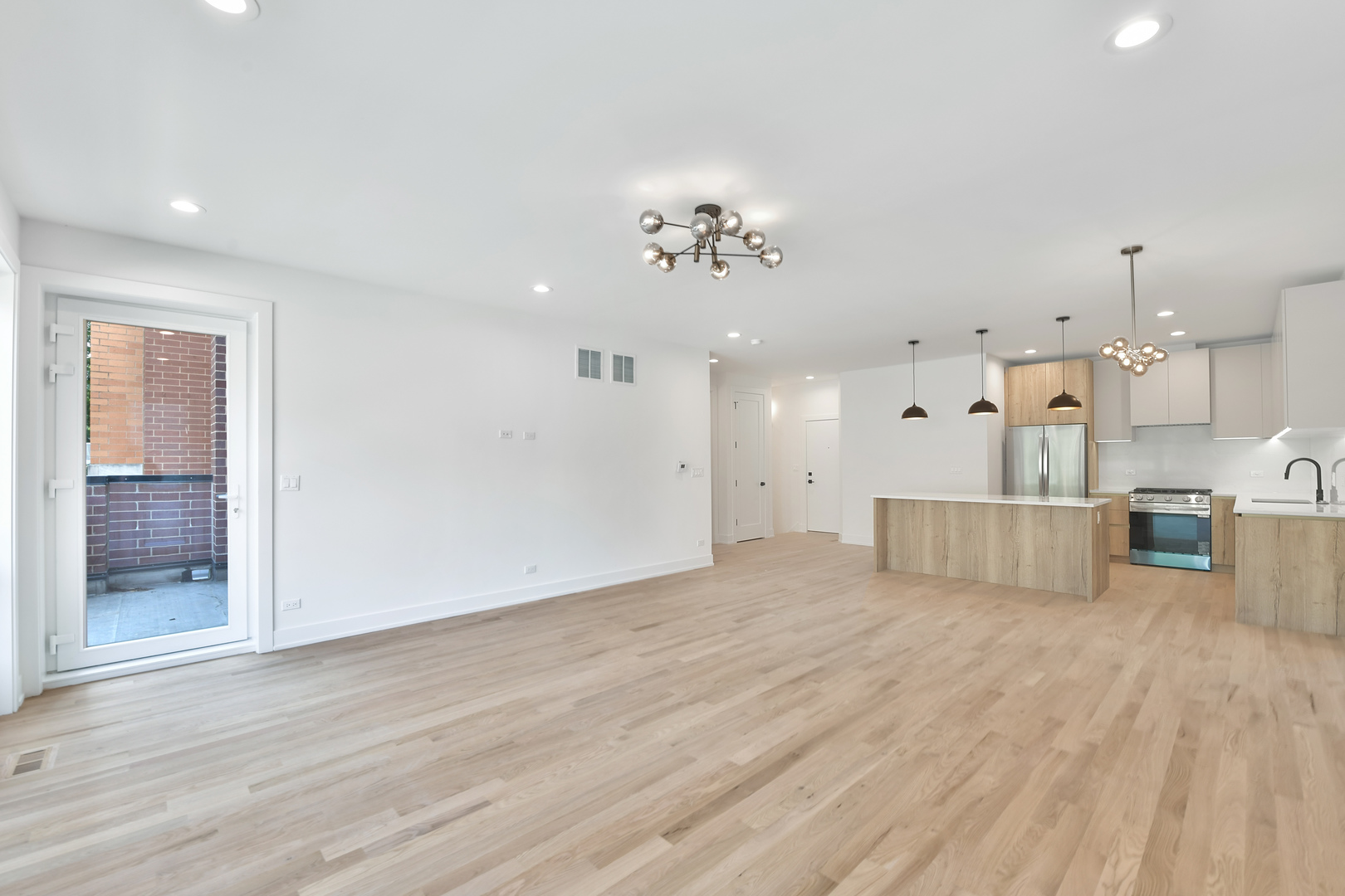 2147 West Adams Street, Unit 1N Chicago, IL 60612 - Photo 5 of 23