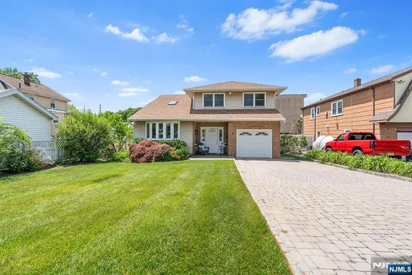 $699,000 | 2 Violet Court, Bergenfield, NJ 07621