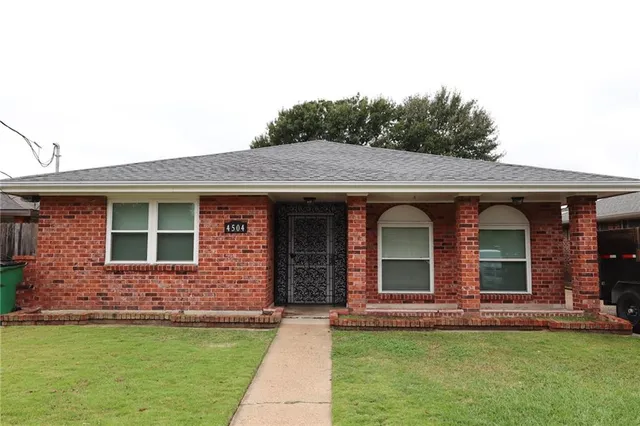 $2,300 | Undisclosed Address, Metairie, LA 70006
