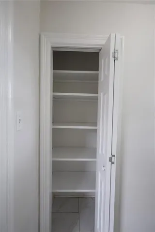 $2,300 | Undisclosed Address, Metairie, LA 70006