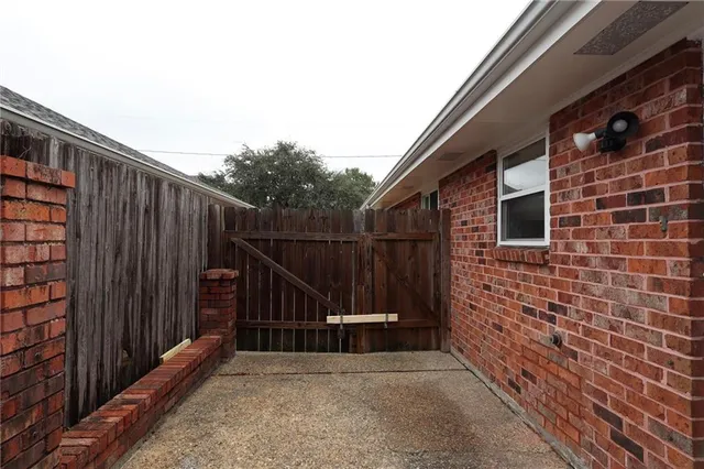 $2,300 | Undisclosed Address, Metairie, LA 70006