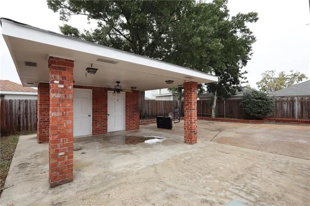 $2,300 | Undisclosed Address, Metairie, LA 70006