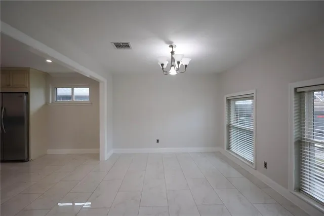 $2,300 | Undisclosed Address, Metairie, LA 70006