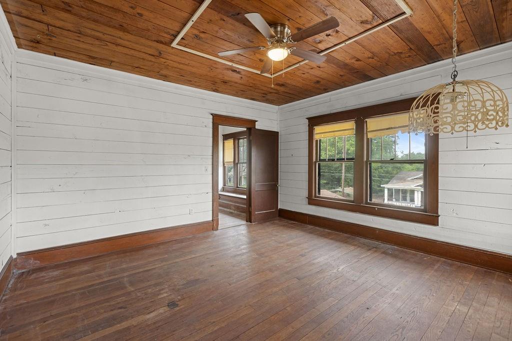 903 4th Street Southwest Paris, TX 75460 - Photo 9 of 29