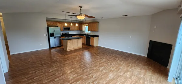 $2,250 | 5119 West 159th Street, Unit 3SE, Oak Forest, IL 60452