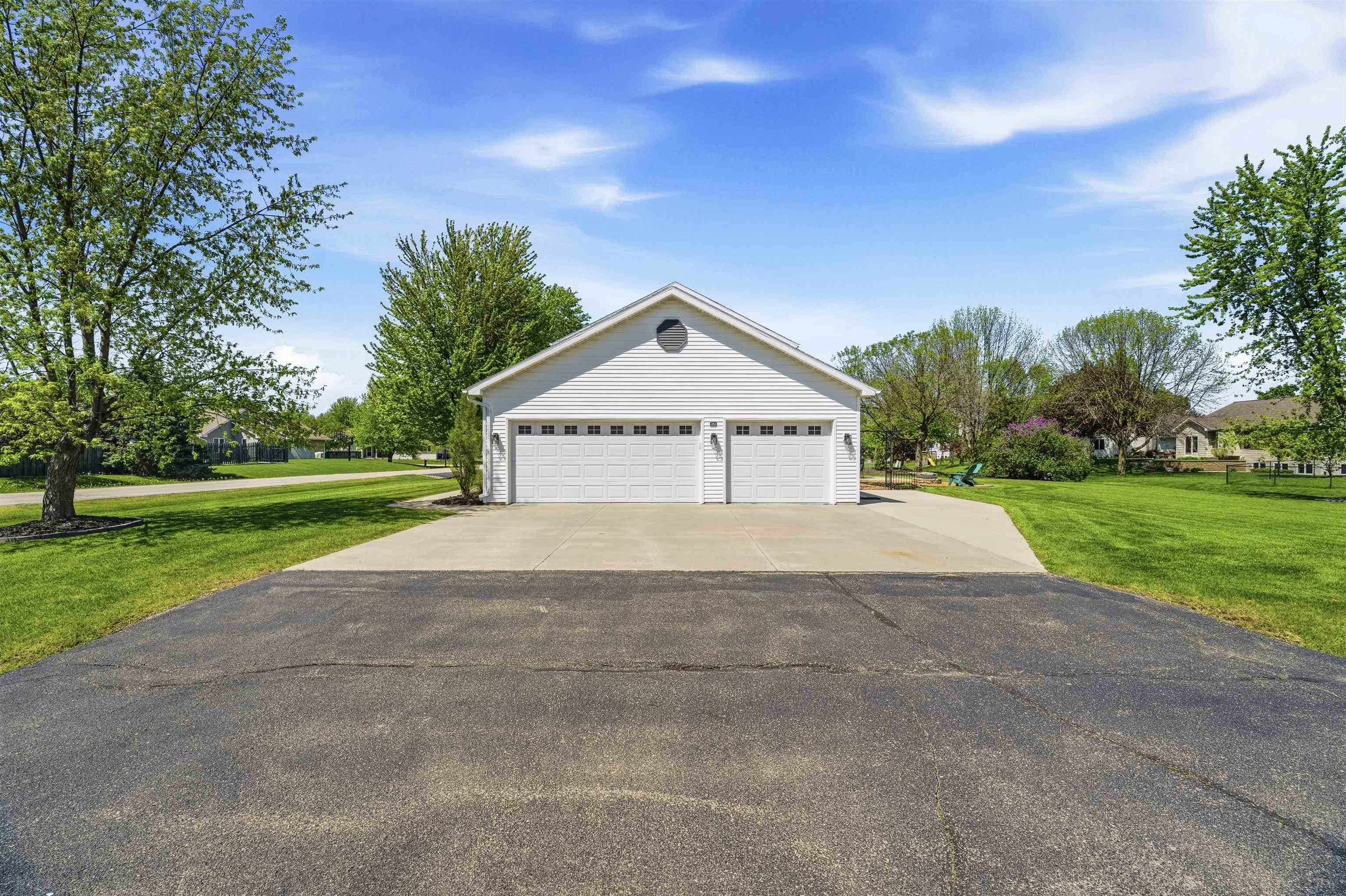 N124 Barberry Lane Appleton, WI 54915 - Photo 29 of 42